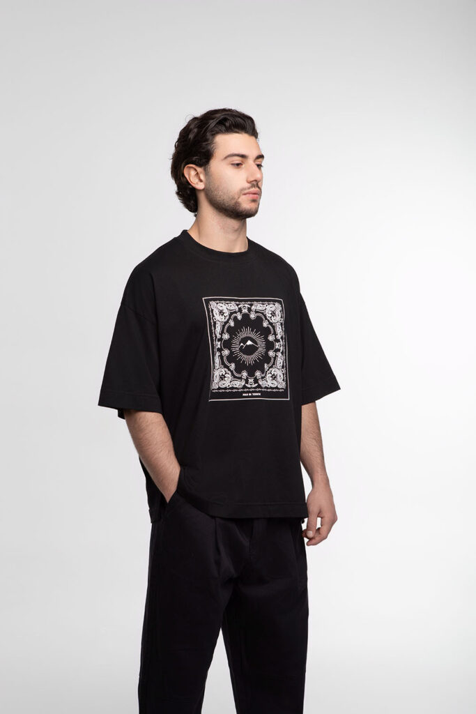 “Ararat” Oversize T-Shirt, Black