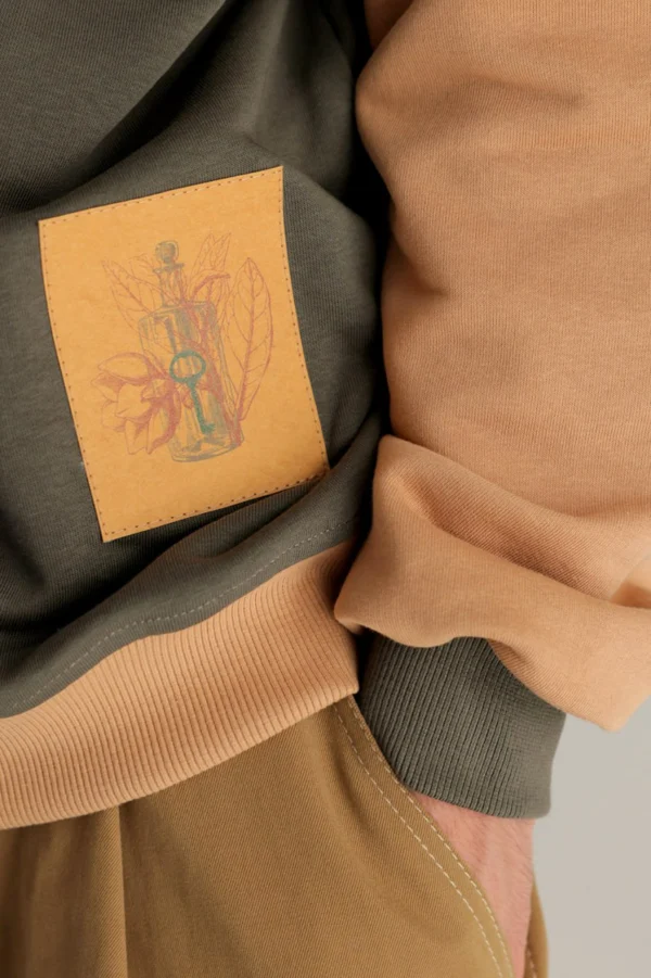 Sweatshirt with Contrast Sleeves