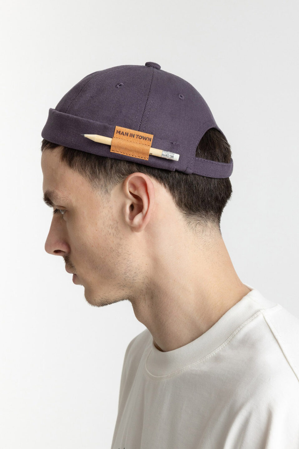 ''Pencil'' Docker, Grey